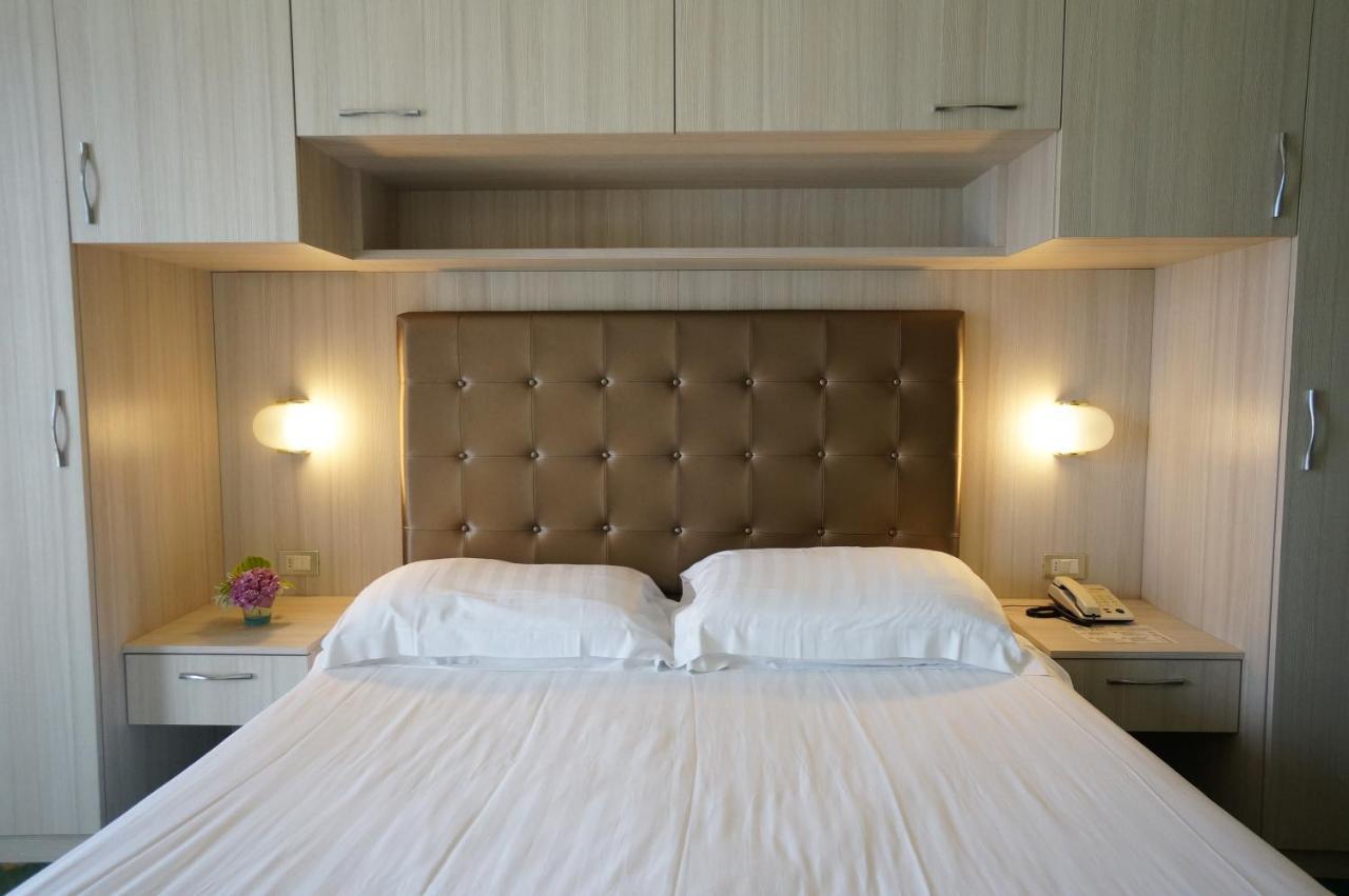 Hotel Splendid Palace Limone sul Garda Ngoại thất bức ảnh