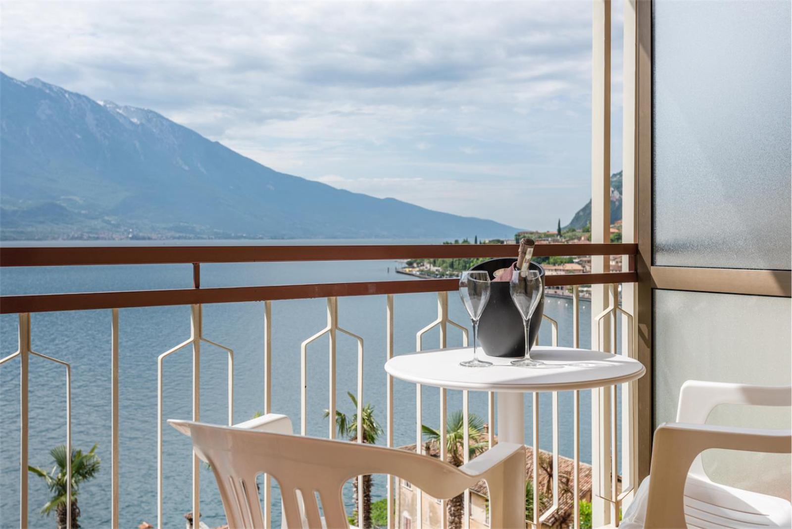 Hotel Splendid Palace Limone sul Garda Ngoại thất bức ảnh
